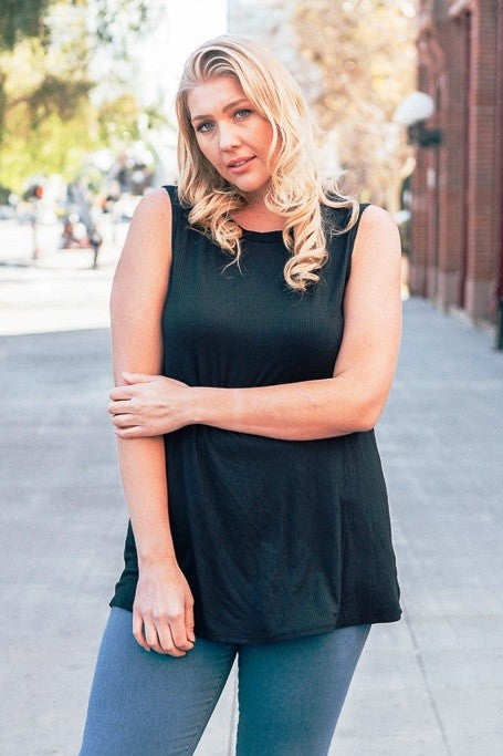 RIBBED BASIC SLEEVELESS TOP